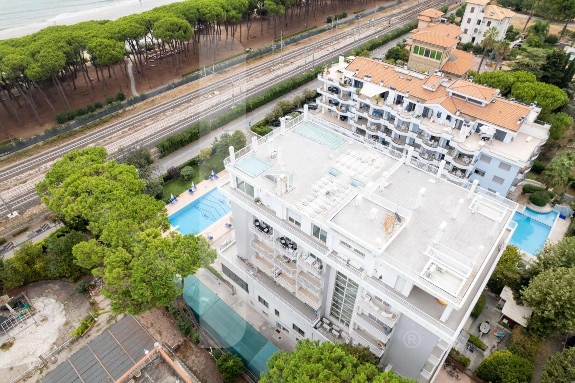 Homiday - Residence Prestige Пинето Экстерьер фото